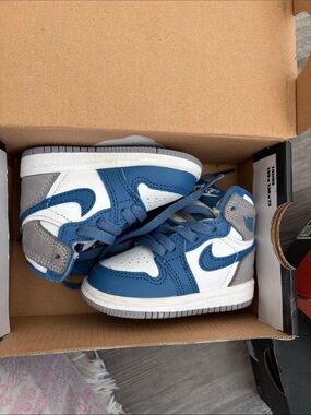 Nike Kids Blue, White & Gray High-Top Sneakers